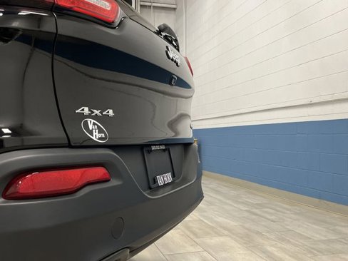 Used 2018 Jeep Cherokee Latitude Plus image 31