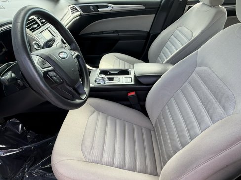 Used 2018 Ford Fusion S image 16
