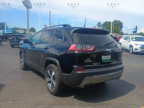 Used 2022 Jeep Cherokee Limited image 6