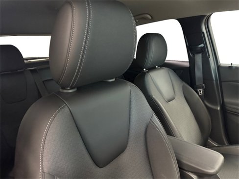 Used 2022 Buick Encore GX Select w/ Sport Touring Package image 12