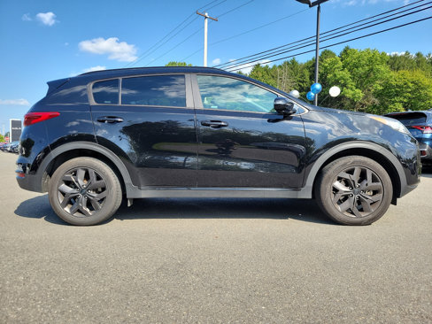Used 2022 Kia Sportage Nightfall Edition image 7