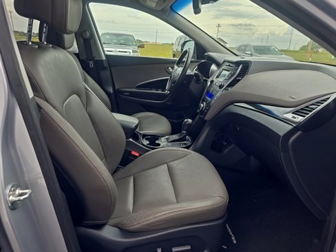 Used 2014 Hyundai Santa Fe GLS image 27