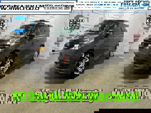 Used 2023 Chrysler Voyager LX image 1