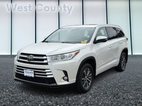 Used 2018 Toyota Highlander XLE image 9
