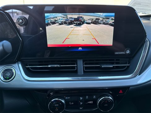 Used 2025 Chevrolet Trax LT image 30