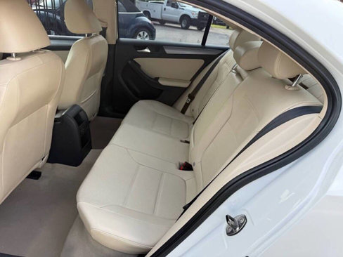 Used 2014 Volkswagen Jetta TDI image 18