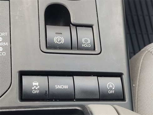Used 2022 Toyota Highlander L image 20