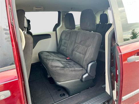 Used 2016 Dodge Grand Caravan American Value Package w/ UConnect Hands-Free Group image 21