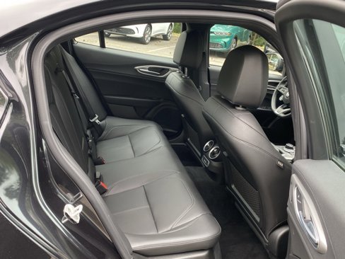 Used 2024 Alfa Romeo Giulia Ti image 43