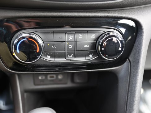 Used 2022 Buick Encore GX Preferred w/ Cold Weather Comfort Package image 24