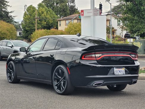 Used 2016 Dodge Charger R/T w/ Plus Group image 8