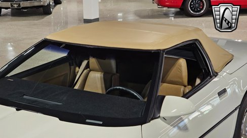 Used 1986 Chevrolet Corvette Convertible image 10