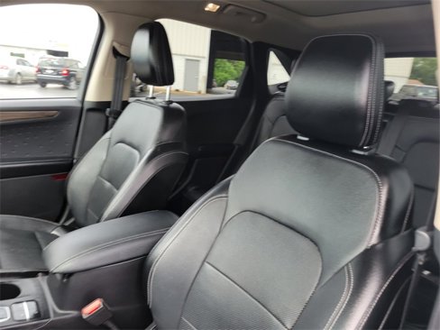 Used 2020 Ford Escape Titanium image 24