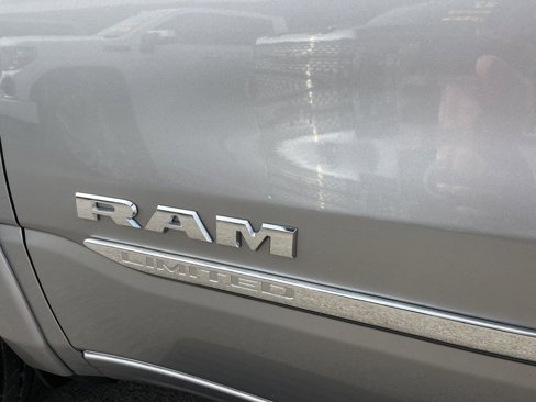 Used 2019 RAM 1500 Limited image 7