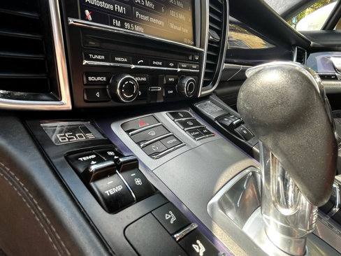 Used 2013 Porsche Panamera GTS image 36