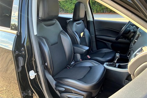 Used 2020 Jeep Compass Latitude image 29