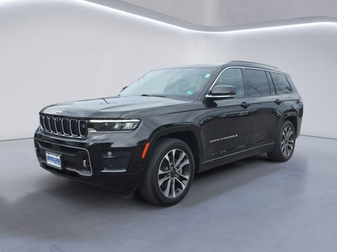 Used 2024 Jeep Grand Cherokee L Overland w/ Advanced Protech Group III image 7