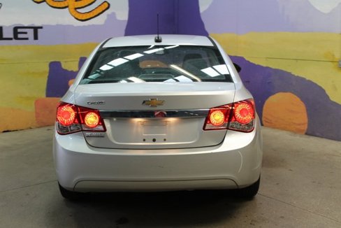 Used 2016 Chevrolet Cruze LS image 6