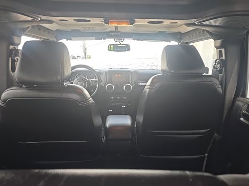 Used 2015 Jeep Wrangler Unlimited Sahara w/ Dual Top Group image 19