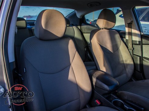 Used 2016 Hyundai Elantra SE image 7