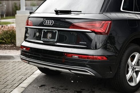 Used 2023 Audi Q5 2.0T Premium w/ Convenience Package image 9