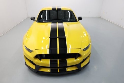 Used 2016 Ford Mustang Shelby GT350 w/ Technology Package image 53
