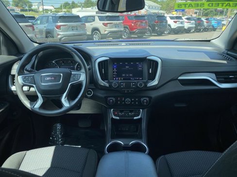 Certified 2022 GMC Terrain SLE w/ Driver Convenience Package image 12