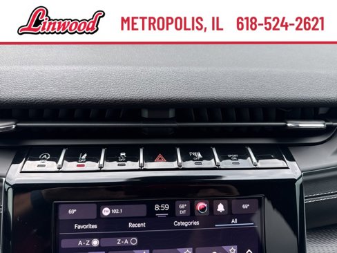 Used 2024 Jeep Grand Cherokee Laredo X image 34
