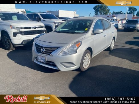 Used 2019 Nissan Versa SV image 1