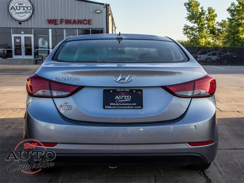 Used 2016 Hyundai Elantra SE image 5