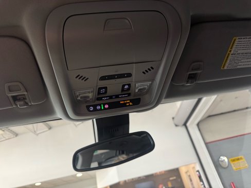 Used 2024 GMC Terrain SLT w/ Tech Package image 30