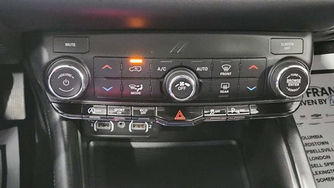 Used 2021 Dodge Durango SXT image 22