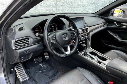 Used 2018 Honda Accord Sport image 14