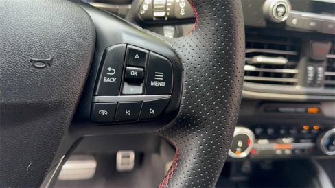 Used 2024 Ford Escape ST-Line image 16