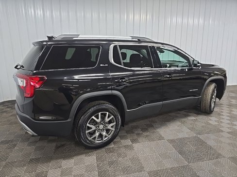 Used 2023 GMC Acadia SLE w/ Driver Convenience Package image 3