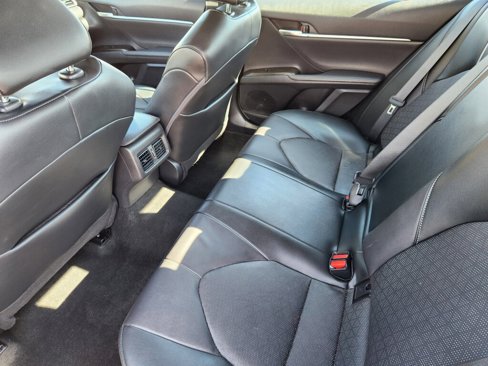 Used 2023 Toyota Camry XSE image 9