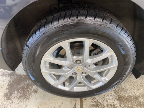 Used 2022 Chevrolet Equinox LT image 11