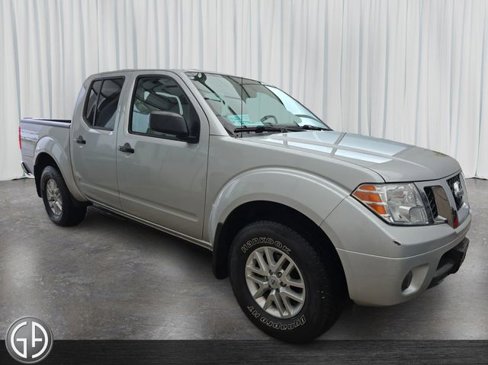 Used 2019 Nissan Frontier SV image 3
