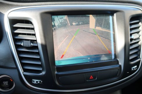 Used 2016 Chrysler 200 Limited w/ Convenience Group image 13