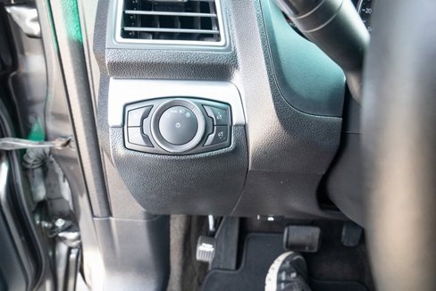 Used 2016 Ford Explorer Limited image 24