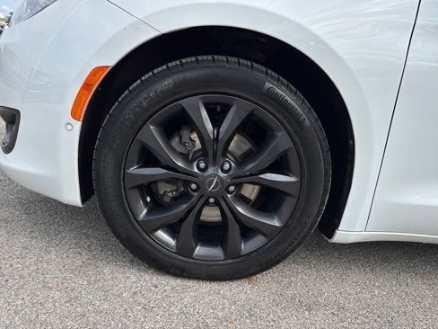 Certified 2019 Chrysler Pacifica Touring-L Plus w/ Advanced Safetytec Group image 30