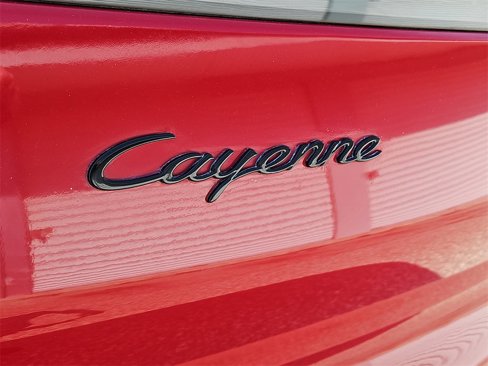 Used 2021 Porsche Cayenne Coupe image 13