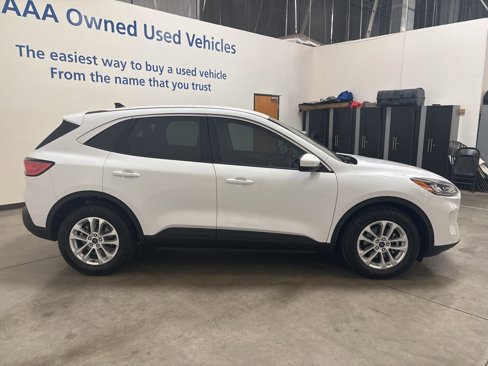 Used 2020 Ford Escape SE image 8