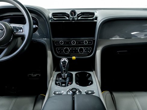 Certified 2024 Bentley Bentayga Extended Wheelbase image 30