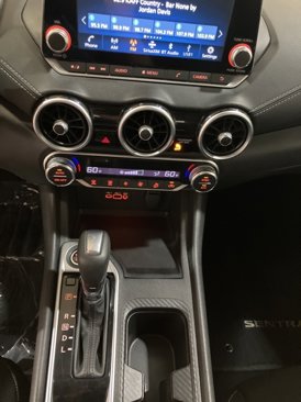 Used 2021 Nissan Sentra SV image 17