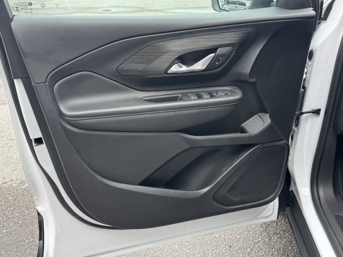 Used 2022 GMC Terrain SLE w/ Driver Convenience Package image 9