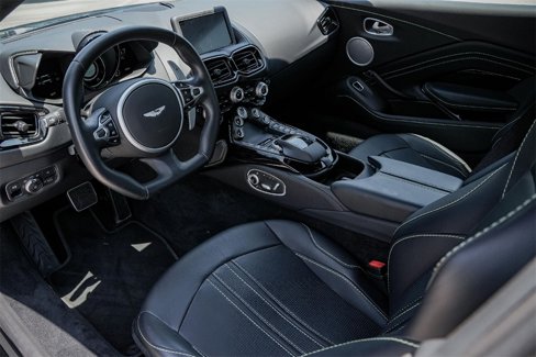 Used 2023 Aston Martin V8 Vantage Coupe image 21