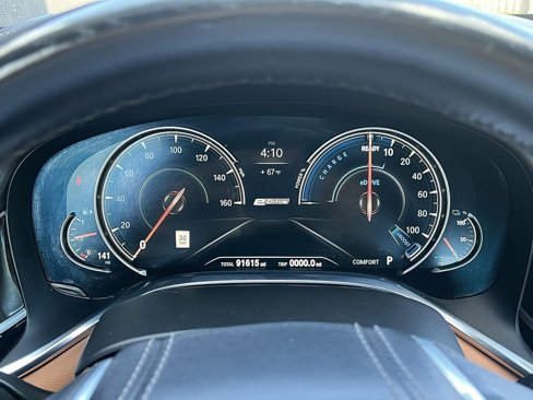 Used 2017 BMW 740e xDrive image 41