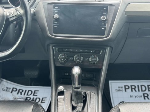 Used 2018 Volkswagen Tiguan SE w/ 3rd Row Seat Package image 21