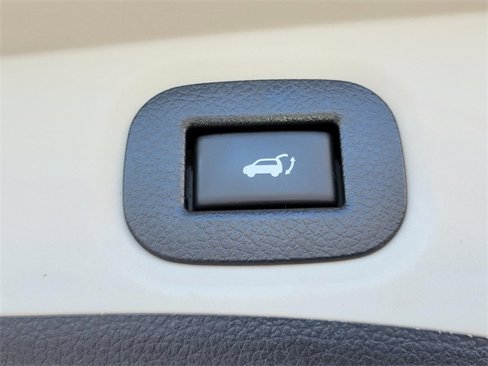 Used 2020 Nissan Rogue SV image 13